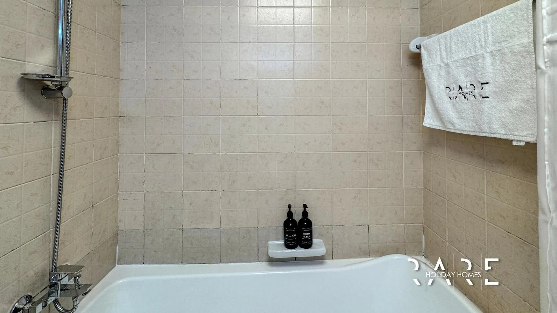 아파트 Rare Holiday Homes - Mediterranean Cluster - Near Ibn Battuta Mall - Discovery Garden - Building# Med 100 - Rg13 두바이