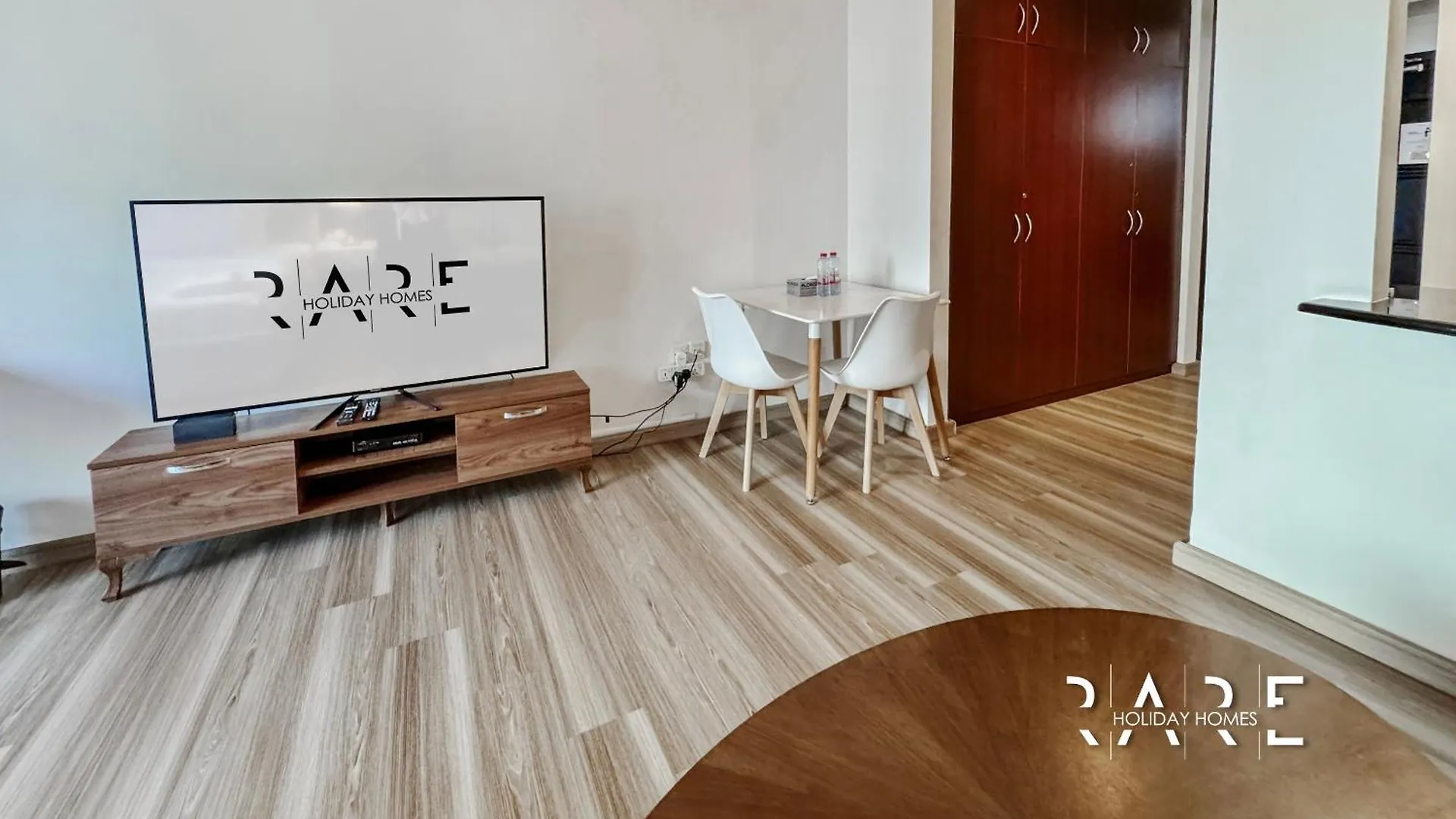 아파트 Rare Holiday Homes - Mediterranean Cluster - Near Ibn Battuta Mall - Discovery Garden - Building# Med 100 - Rg13 두바이