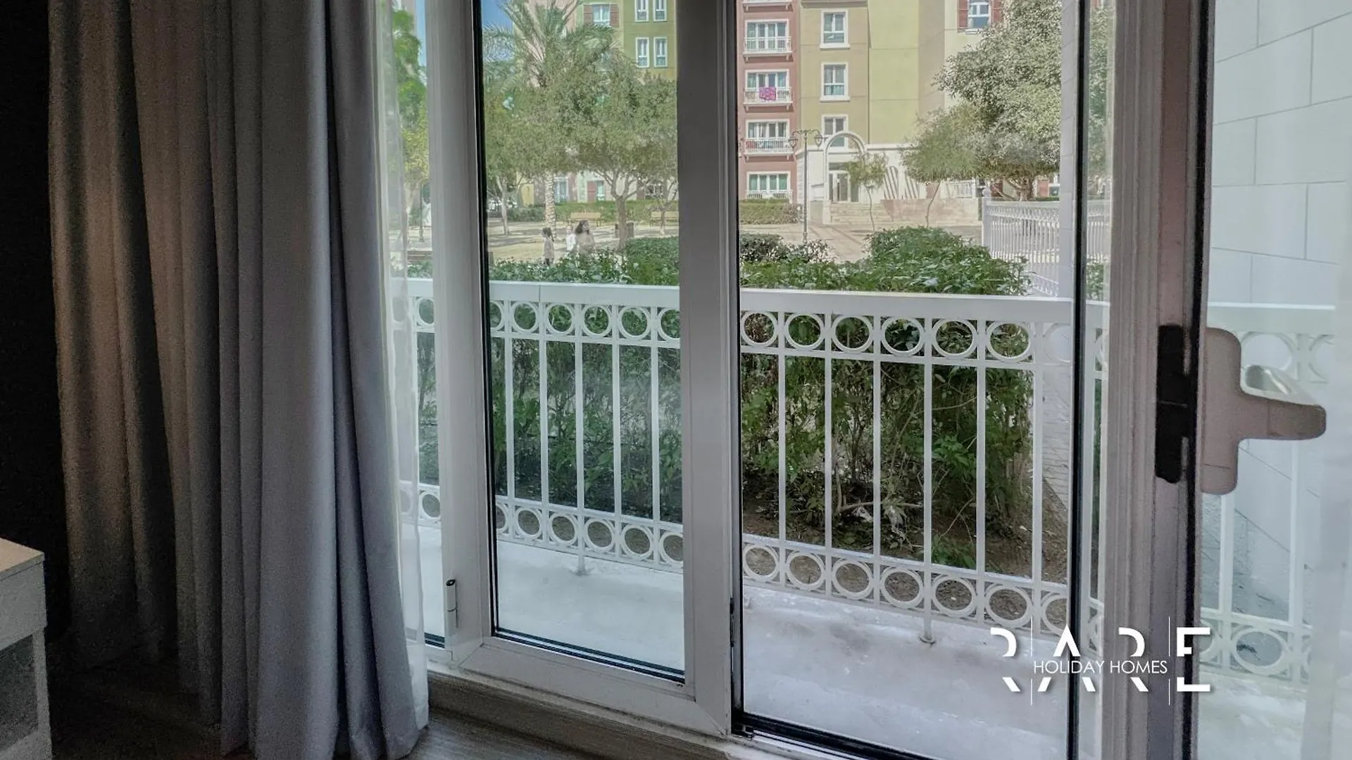 아파트 Rare Holiday Homes - Mediterranean Cluster - Near Ibn Battuta Mall - Discovery Garden - Building# Med 100 - Rg13 두바이